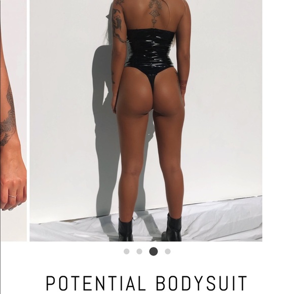 Bodysuit/one piece NWT💖 - Picture 2 of 2